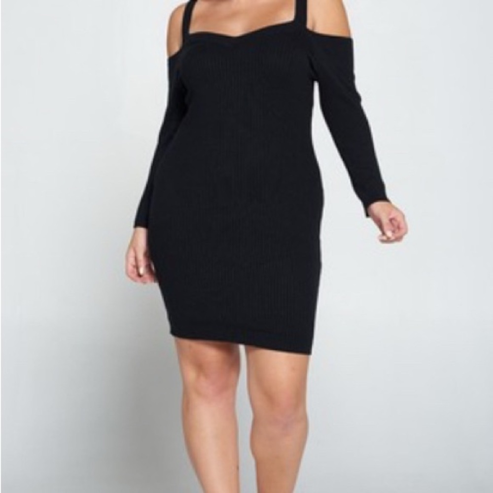 Plus Size - Elegant Off-Shoulder Dress